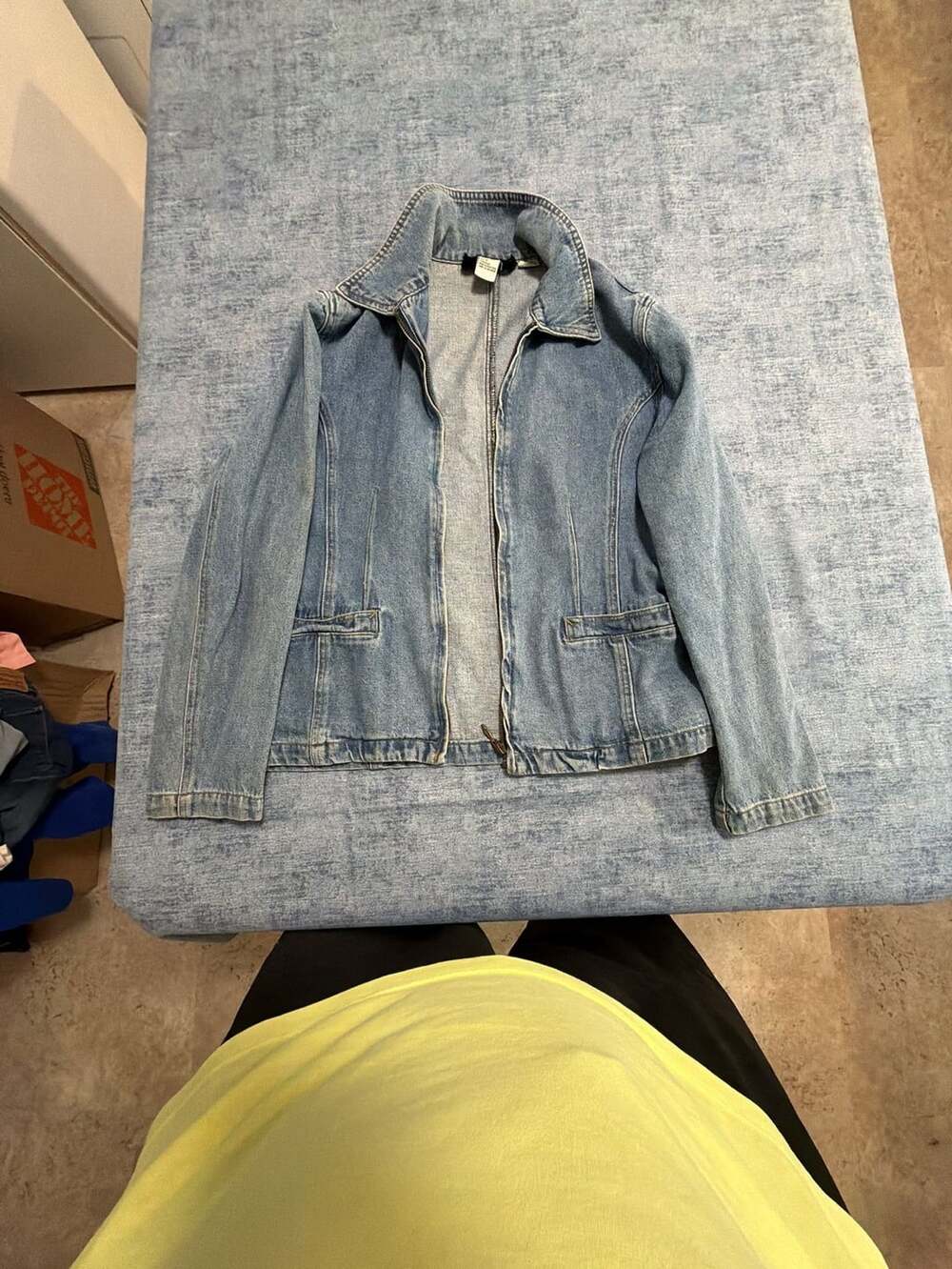 Vintage Baccini Women's Medium 100% Cotton Blue Denim Jean Jacket